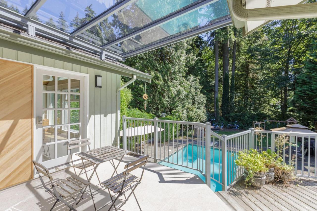 Beautiful Villa With Heated Pool Hot Tub By Forest 노스밴쿠버 외부 사진